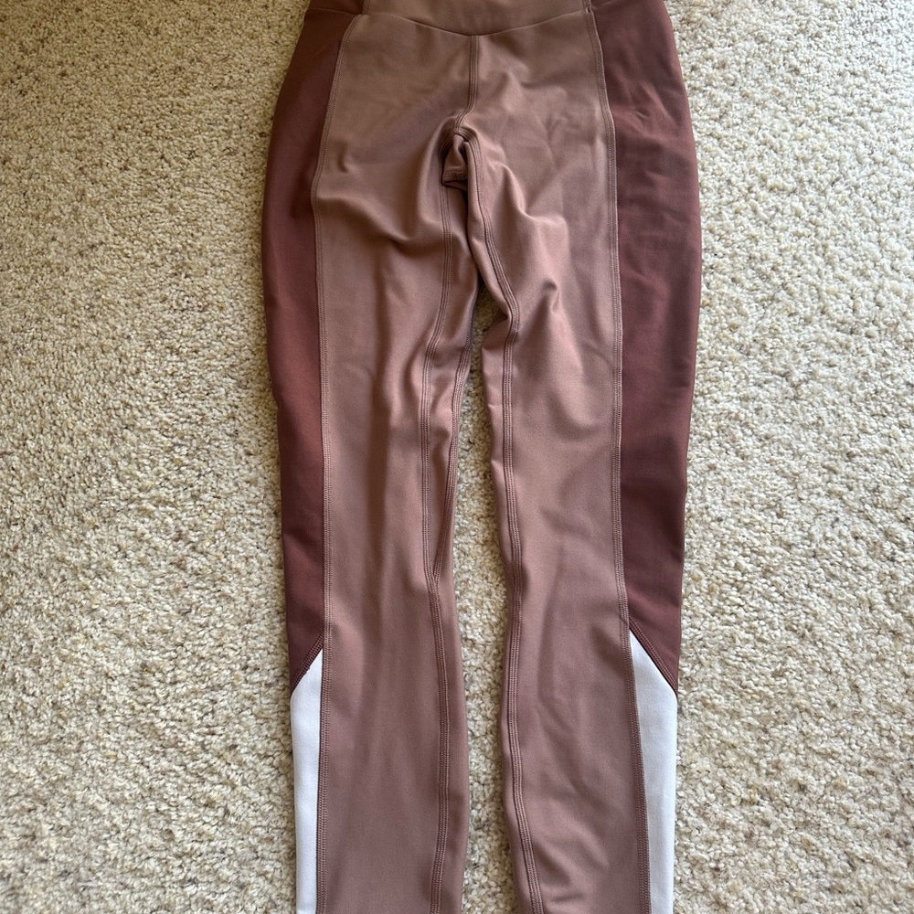 YPB by Abercrombie & Fitch Curve Love Leggings in Brown